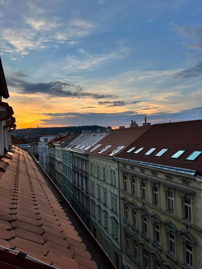 Black Pearl By Vysehrad Castle Praha Bagian luar foto